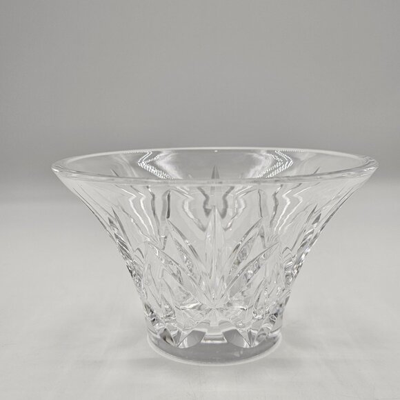 Marquis by Waterford Crystal Cut Glass Leaf Bowl Vase Centerpiece Decor 3.75 in - Picture 5 of 11